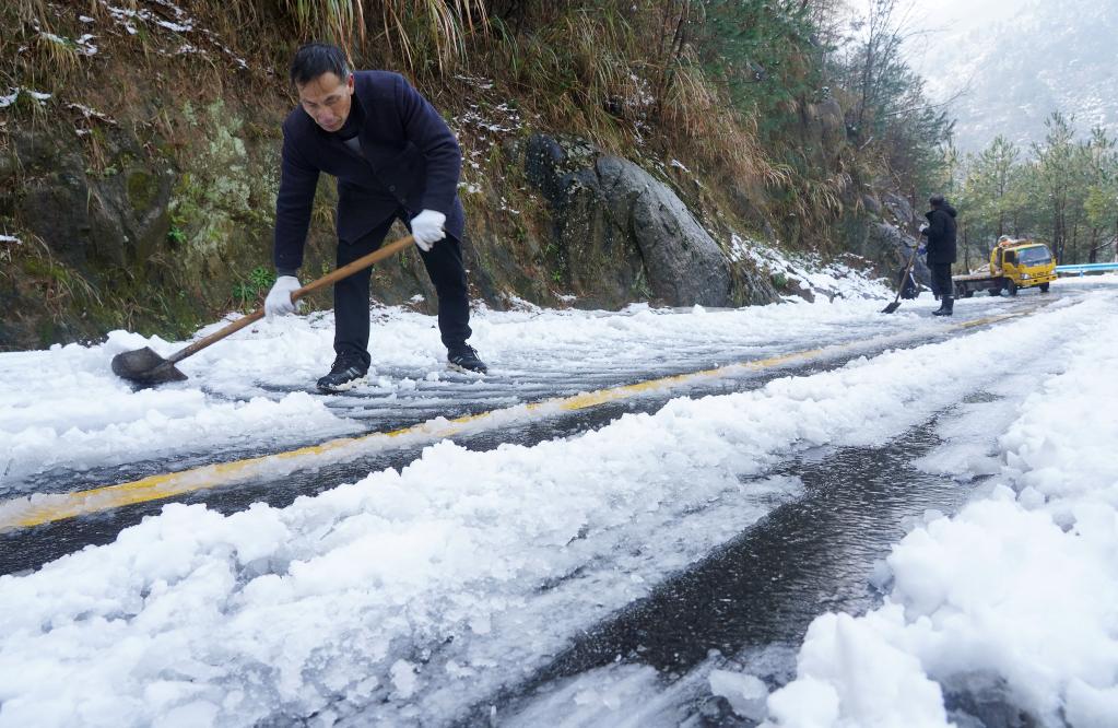 江西南昌迎來(lái)降雪