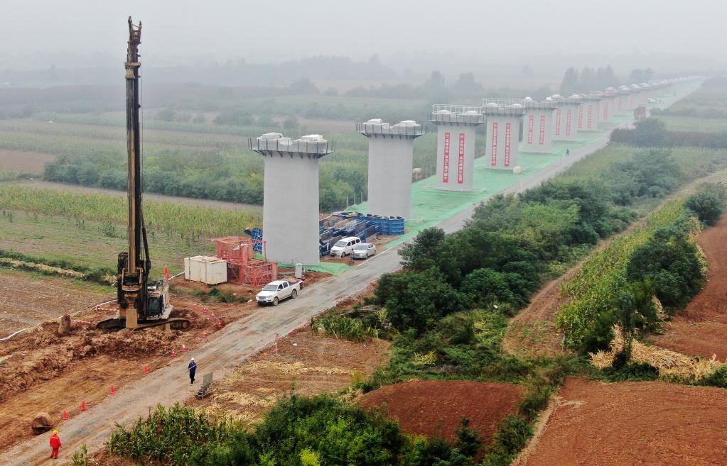 新華全媒＋丨西十高鐵跑出項(xiàng)目建設(shè)“加速度”