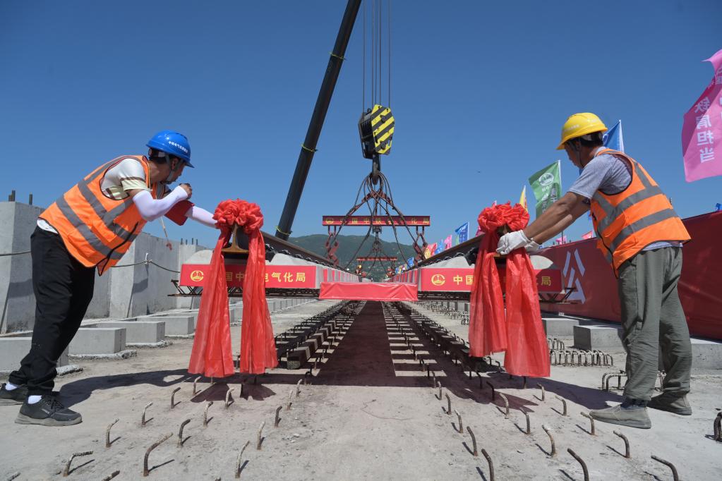 福州：濱海快線開(kāi)始鋪軌 城際鐵路加快建設(shè)