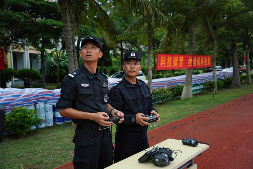 海南省公安機關警用無人機培訓班結(jié)業(yè)并舉行警航比武演練