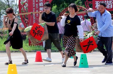 浙江長興：農(nóng)民趣味運(yùn)動(dòng)會(huì)迎端午