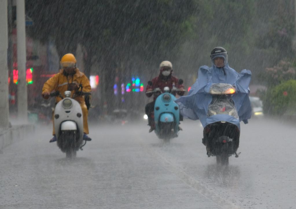 廣西連續(xù)發(fā)布暴雨橙色預警